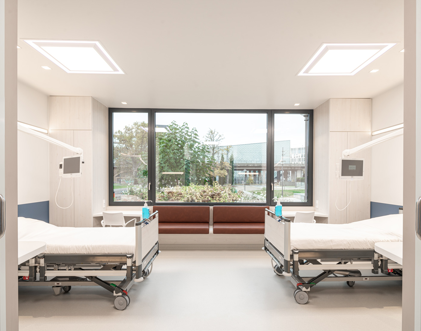 inspirující studie stanovuje nový standard v architektuře nemocničního pokoje
