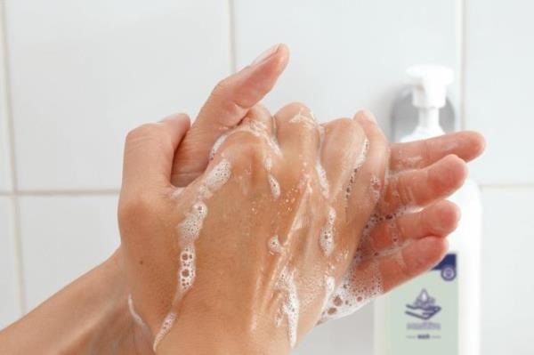 Handwashing procedure with soap