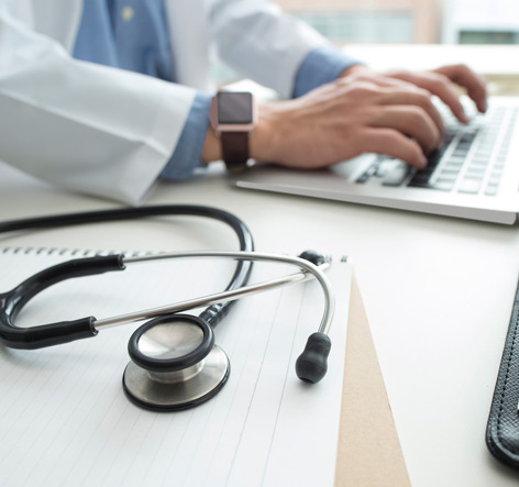 Brožury, výuková videa, správné postupy, vzorové dezinfekční programy a mnoho dalšího užitečného obsahu pro zdravotníky, vše s tematikou dezinfekce, si stáhněte zde.