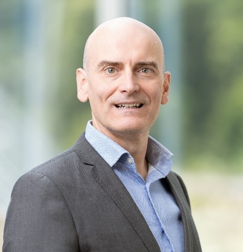Portret van Thomas Haeni, vicepresident voor de preventie van zorggerelateerde infecties bij HARTMANN GROUP