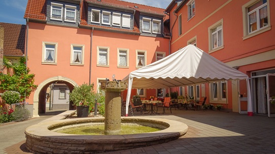 Gebäude Außenansicht Altenhilfe e.V. Bad Dürkheim