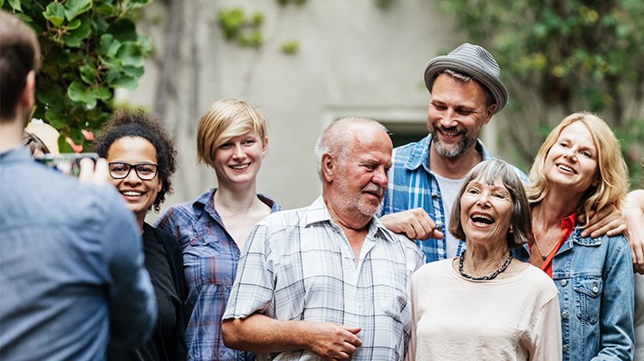 Inkontinenz-Studie: mehrere Generationen werden fotografiert