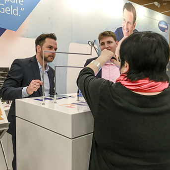 BNC Stand Frau übt am Draht