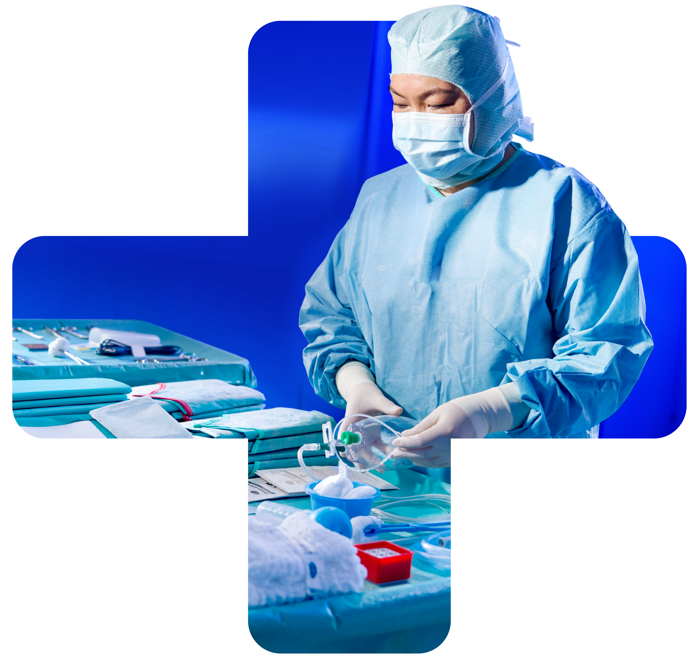 OR nurse laying out contents of CombiSet.
