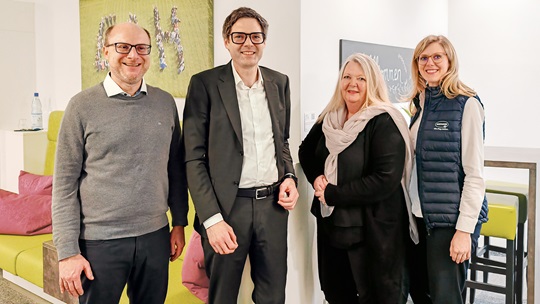 Peter Oberdörfer, Claudia Kemker und Team vom HARTMANN
