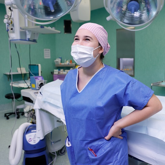 Pflegerin im OP