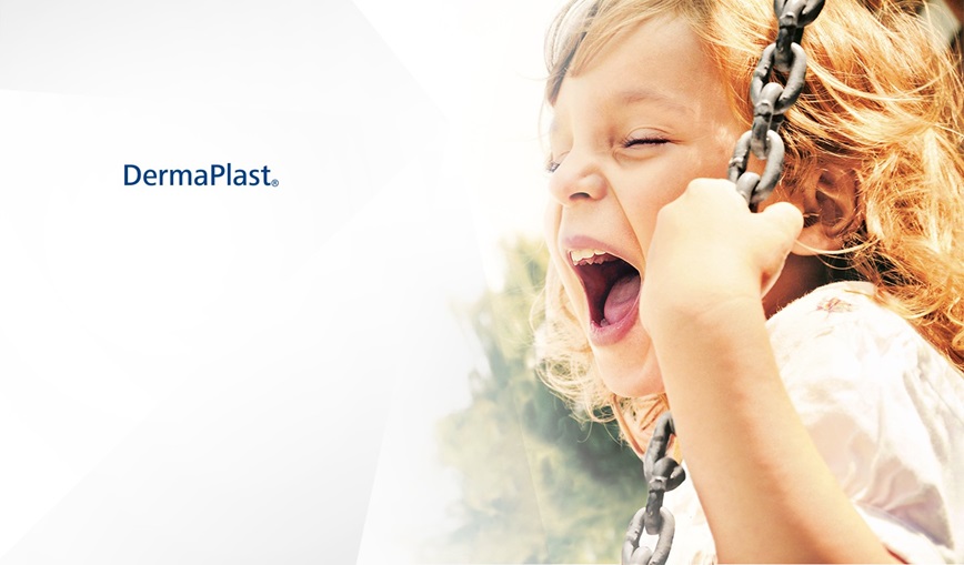 DermaPlast® girl on swing with mouth wide open screaming and laughing.