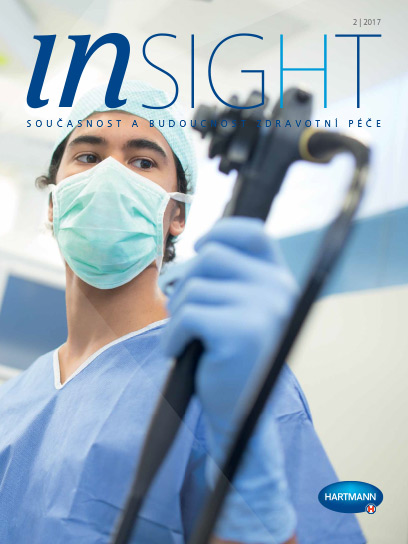 Obálka časopisu InSIGHT 2/2017 s lékařem na titulní straně