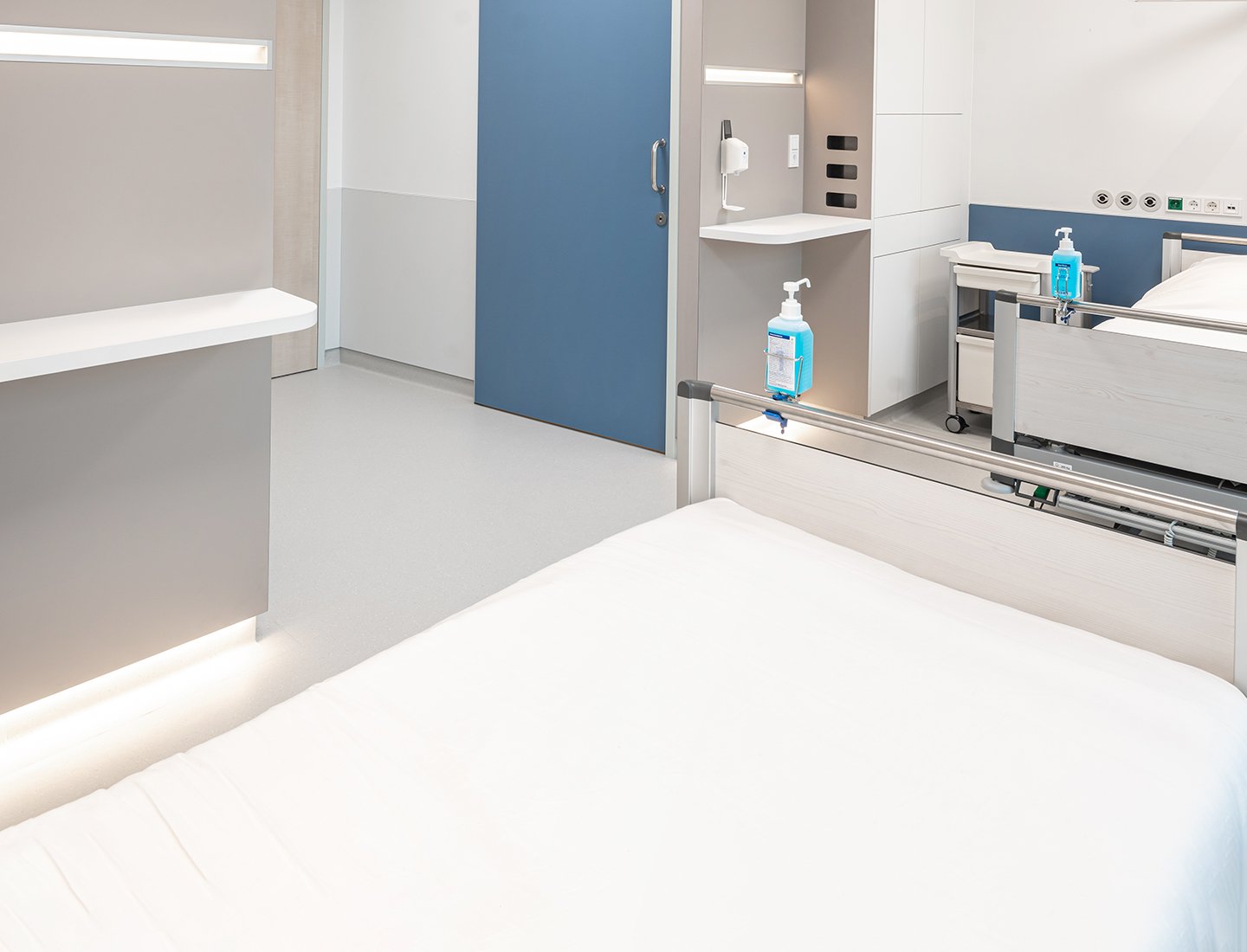 KARMIN research team designs infection-proof patient room for hospitals