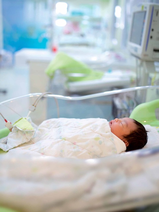 Měření kvality zdravotnických služeb se týká každého z nás včetně tohoto novorozeněte