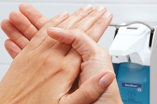 Handen desinfecteren vs. handen wassen: Handdesinfectie