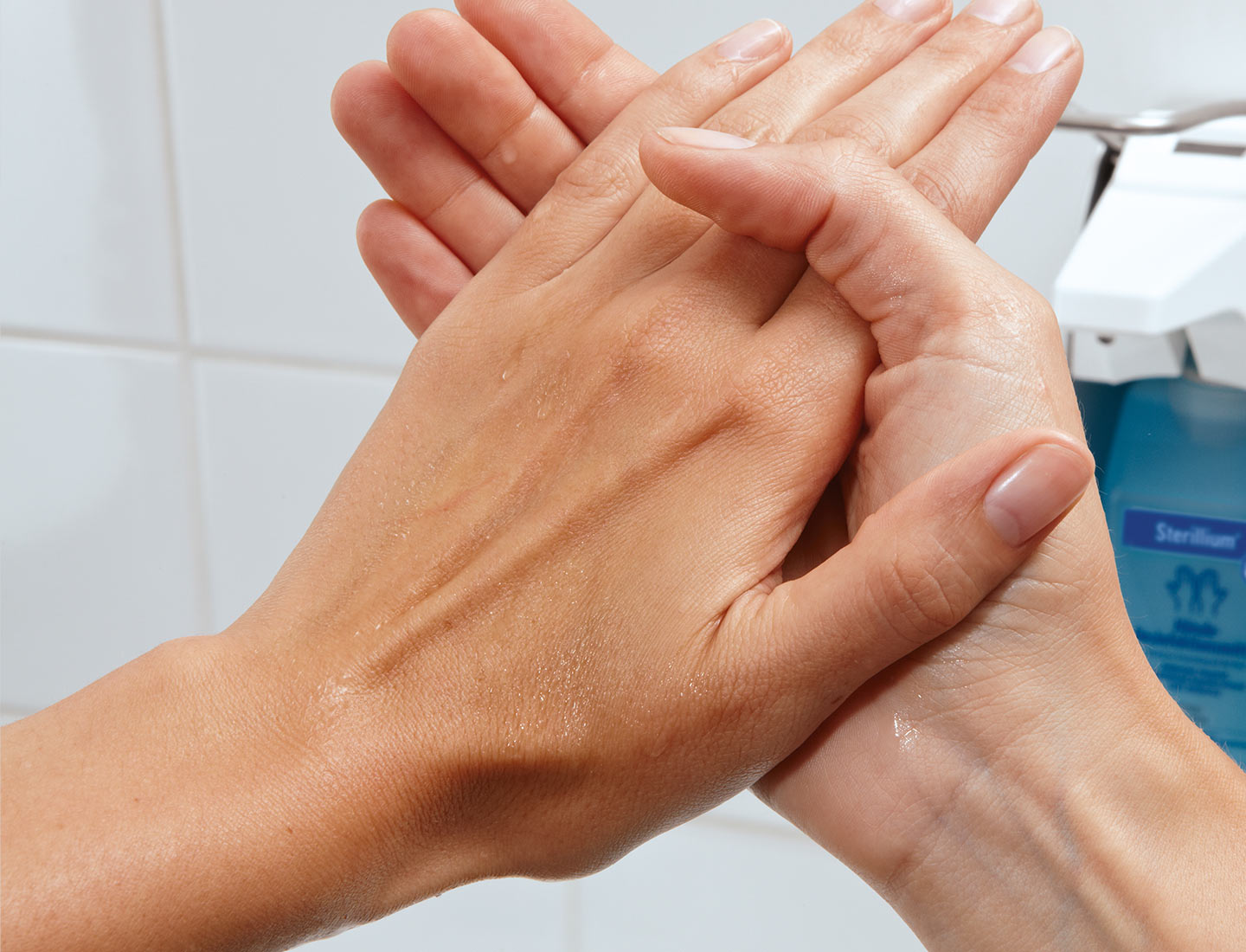 Handen desinfecteren vs. handen wassen - Header