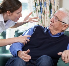 Pflegerin beschimpft Senioren 