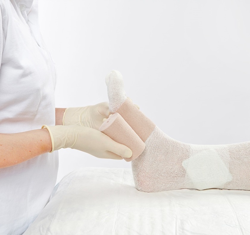 wound treatment on a foot using HARTMANN products