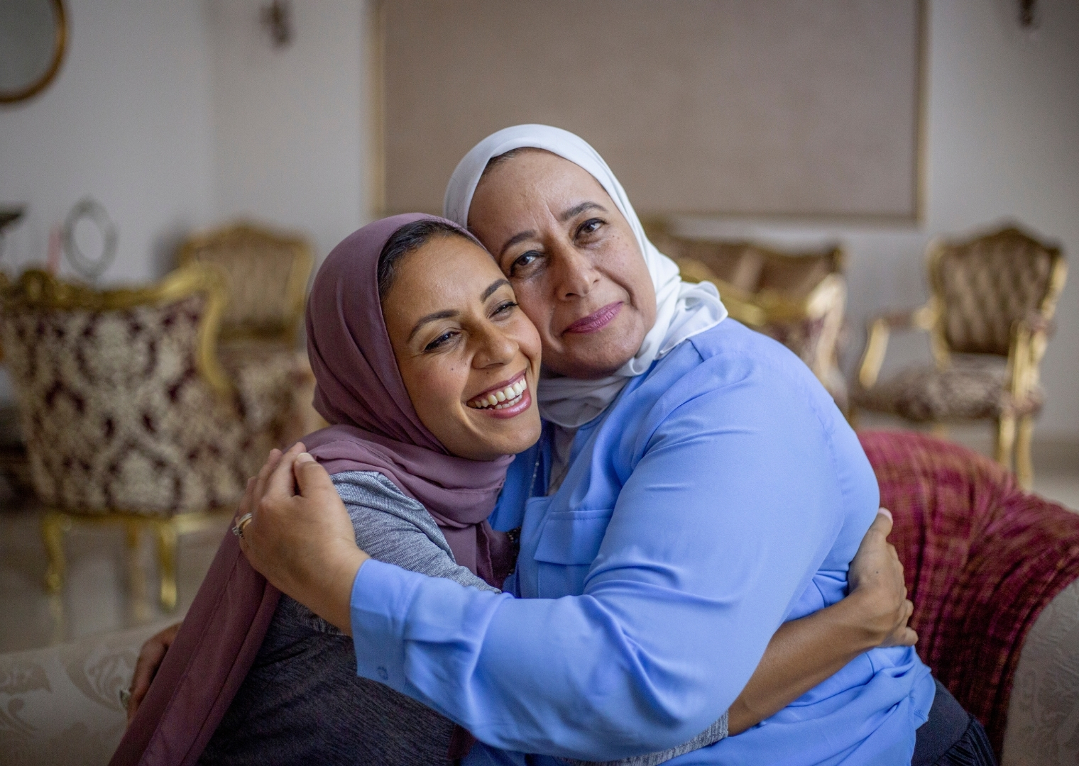 ME_LP_MoliCare_Middle Eastern Mother and Daughter, showing care