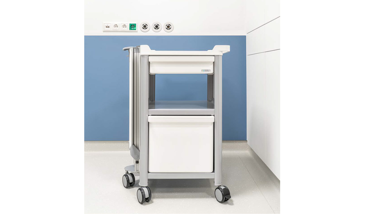 The seamless KARMIN bedside table is easy to clean and can be used from both sides